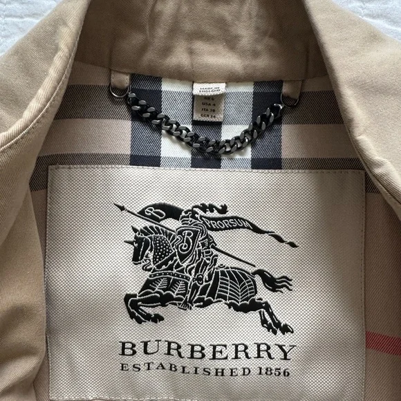 Burberry Prorsum Women’s Trench Coat